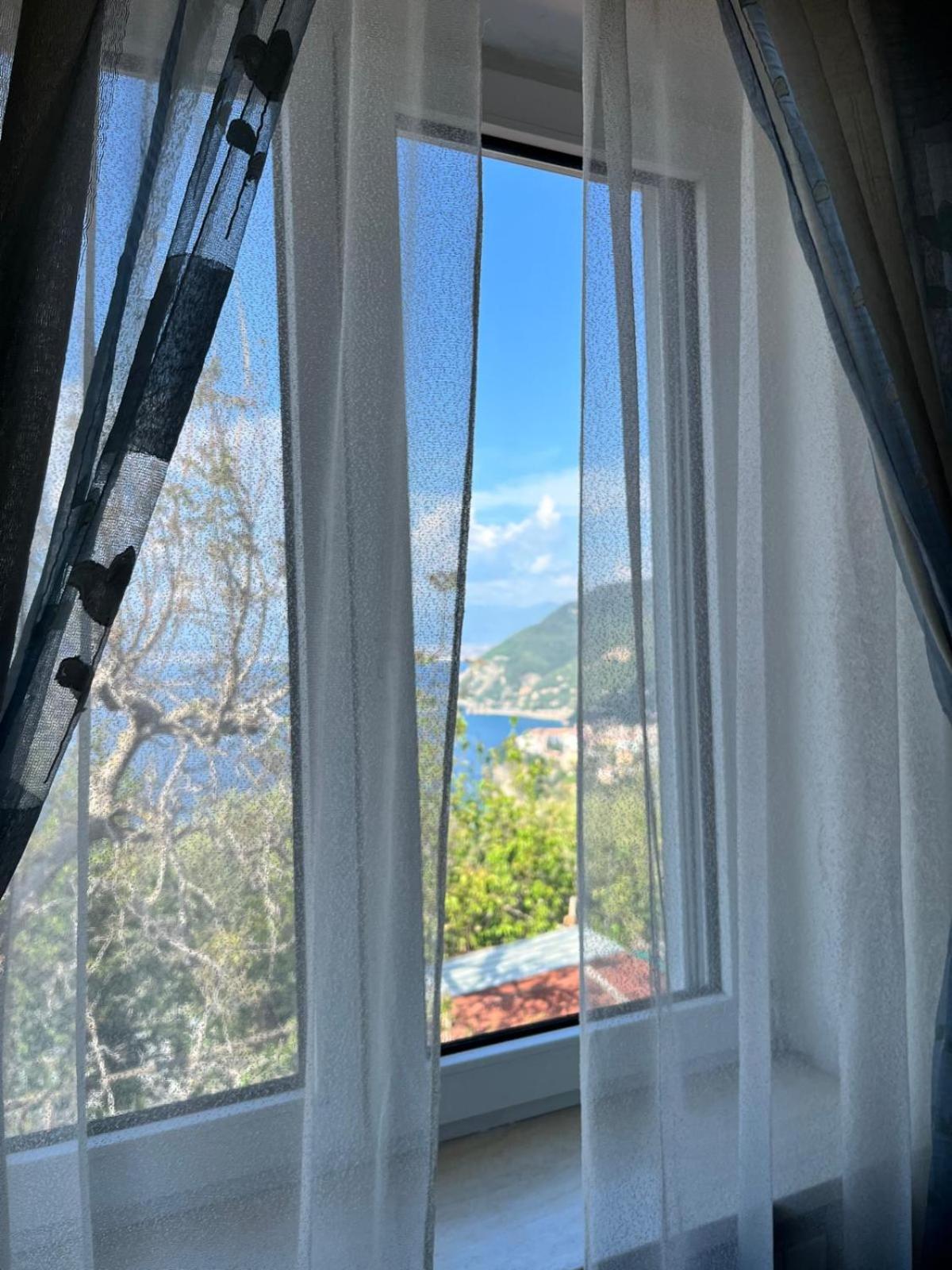 Elisabeth Seaview Apartments Sorrento Coast Вико Екуензе Екстериор снимка
